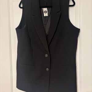 Black Sleeveless Blazer Vest